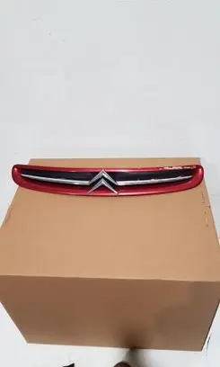 Citroen Xsara Picasso Quarter panel pressure vent 9632099177