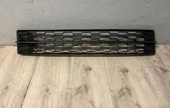 Skoda Octavia Mk3 (5E) Front bumper lower grill 5E0853677J