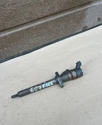 Peugeot 607 Fuel injector 9637277980 F766