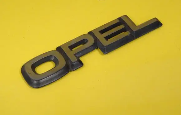 Opel Kadett E Manufacturers badge/model letters 