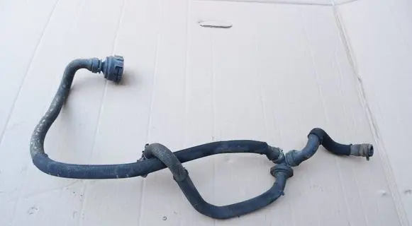 BMW i3 Engine coolant pipe/hose 7616030