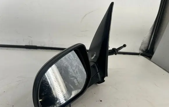 Hyundai i10 Front door electric wing mirror E4022889