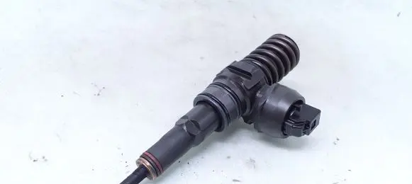 Audi A3 S3 A3 Sportback 8P Fuel injector 038130073AG 0414720215