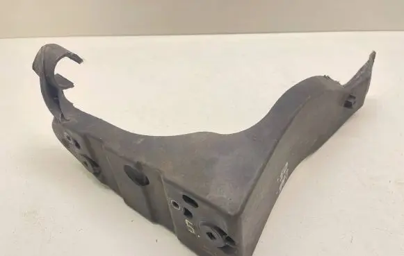 Audi A4 S4 B6 8E 8H Front bumper mounting bracket 8E0821138B