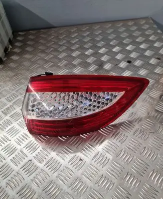 Ford Mondeo MK IV Rear/tail lights 7S7113404B