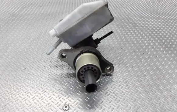 Ford Focus C-MAX Master brake cylinder 03350886401