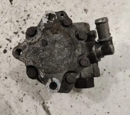 Peugeot 406 Power steering pump 9624660180