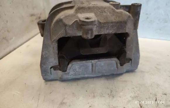 Volkswagen Golf IV Engine mount bracket 1J0199262