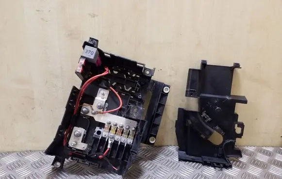 Fuse box set
