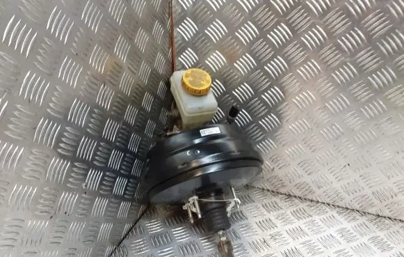 Subaru Impreza III Brake booster BRAK