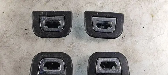BMW 5 E60 E61 Tie down hook / loop 