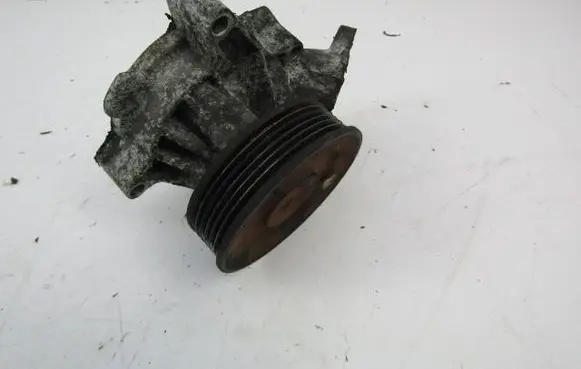 BMW X3 E83 Water pump 