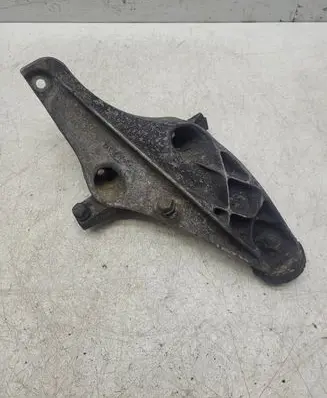 BMW 5 E34 Engine mounting bracket 1139821