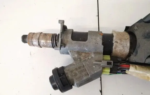 Volkswagen PASSAT B4 Ignition lock contact 357905851