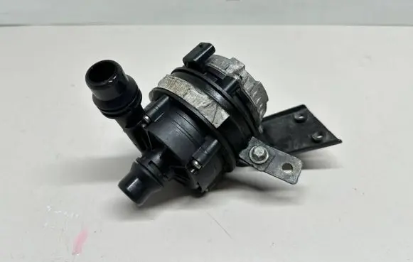 Mercedes-Benz E W238 Electric auxiliary coolant/water pump A0005002686 0392024050 201781022000