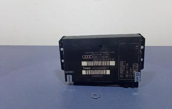 Audi A2 Comfort/convenience module 8Z0959433M