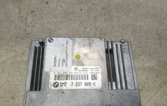 BMW 3 E90 E91 Engine control unit/module 0261209085 7557809 1039S10883