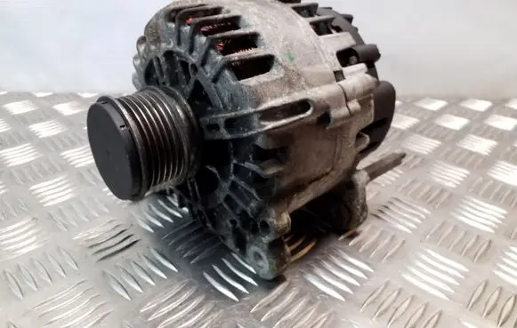 Skoda Yeti (5L) Generator/alternator 03L903023F 2607703A