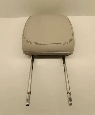 Chrysler Pacifica Front seat headrest 