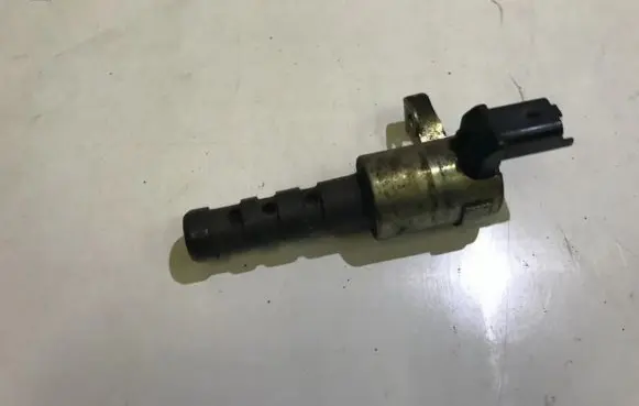Renault Laguna II Camshaft vanos timing valve 108674
