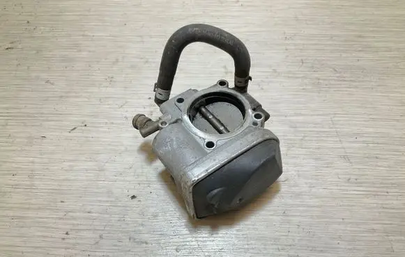 Opel Zafira B Throttle valve 55562380 030108M A2C53192017