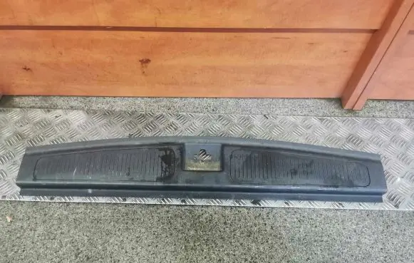 Opel Astra K Trunk/boot sill cover protection 13432054