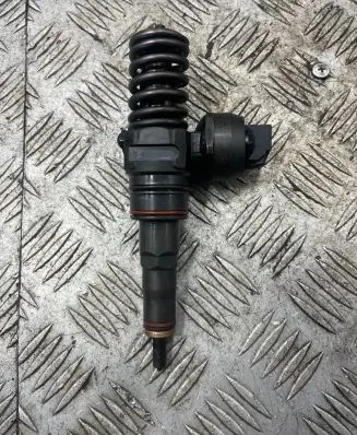 Volkswagen Sharan Fuel injector 038130073AK