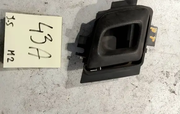 Opel Corsa B Front door interior handle 90531382