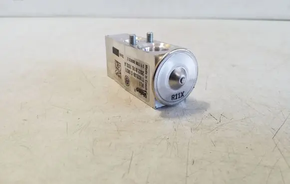 Audi A1 Air conditioning (A/C) expansion valve 2Q2816103A