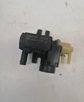 BMW X3 G01 Vacuum valve 8589117