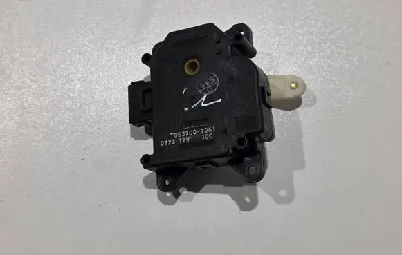 Lexus GS 300 400 430 Air flap motor/actuator 0637007061