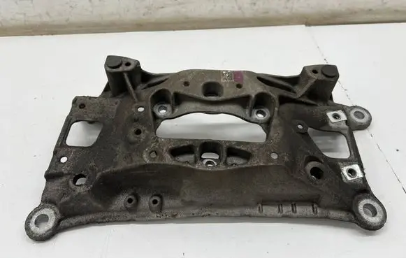 Audi A4 S4 B9 Gearbox mounting bracket 8W0399262