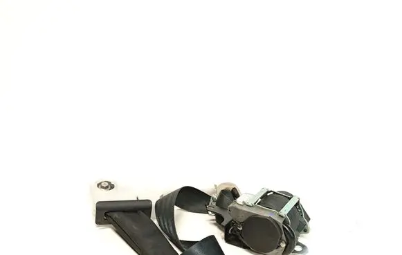 Nissan Juke I F15 Front seatbelt 617868000A 21270111