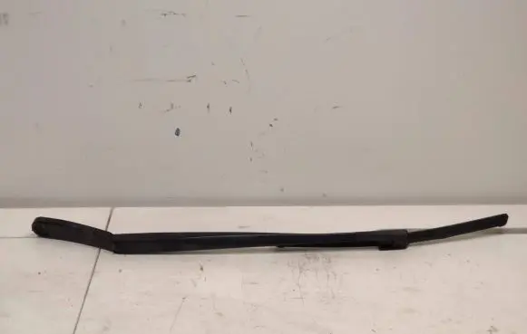 BMW 6 F12 F13 Windshield/front glass wiper blade 7203156