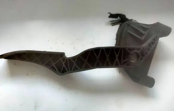 Opel Zafira A Accelerator throttle pedal 9202341 6PV00811400