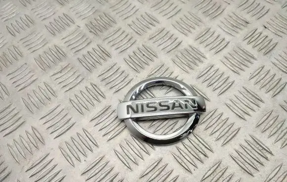 Nissan Qashqai Manufacturers badge/model letters 90890JD000