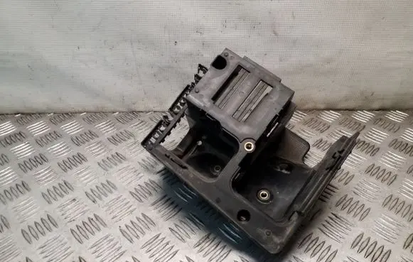 Volkswagen Tiguan Other engine bay part 1K0907361B