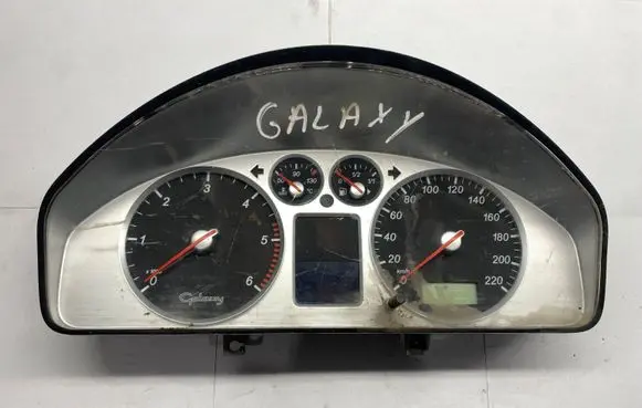 Volkswagen Sharan Speedometer (instrument cluster) 7N5920820K