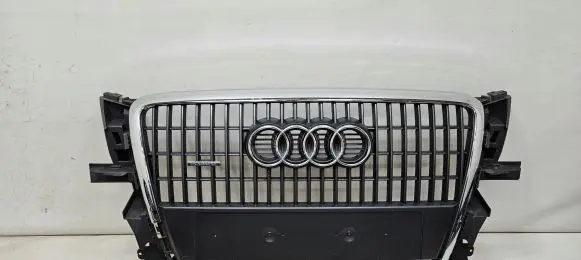 Audi Q5 SQ5 Front bumper upper radiator grill 8R0853651