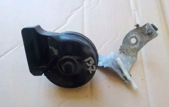 Volkswagen PASSAT B7 Horn signal 3AA951182
