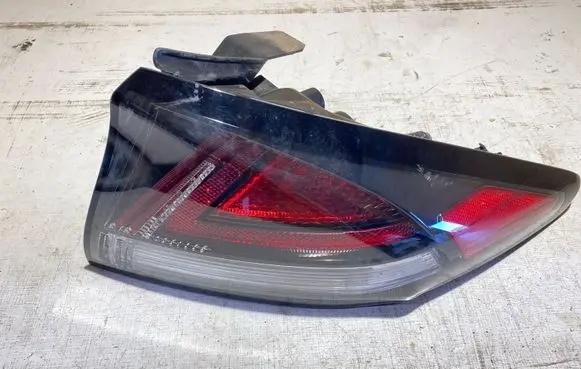 Hyundai Ioniq Rear/tail lights 92402G2200 1835834 1908231