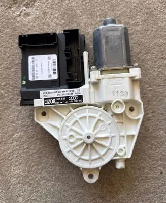 Audi A3 S3 8P Rear door window regulator motor 8P4959802D S006079022C