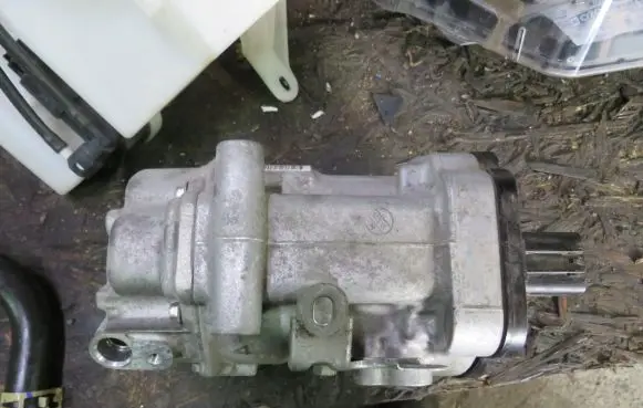 Toyota C-HR I Air conditioning (A/C) compressor (pump) 0424000370