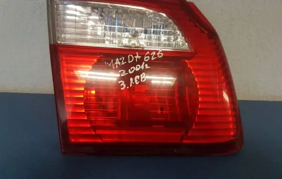 Mazda 626 Tailgate rear/tail lights 13261922