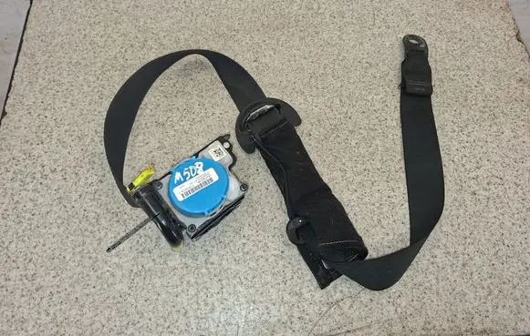 Citroen C1 Front seatbelt 732100H030