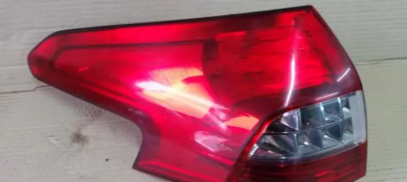 Citroen C5 Rear/tail lights 9681074180