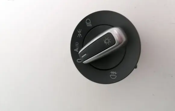 Volkswagen Golf VI Light switch 3C8941431