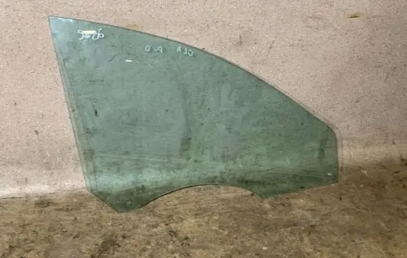 Mercedes-Benz CLA C117 X117 W117 Front door window/glass (coupe) 