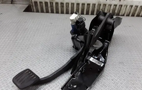 Volvo S80 Brake pedal 31202466