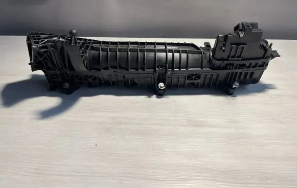 BMW X6 F16 Intake manifold 11617811909 DRMF10Y